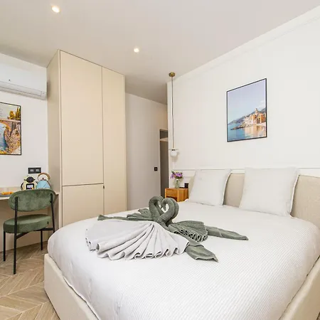 Deluxe - Monaco - Vue Jardin * Beausoleil